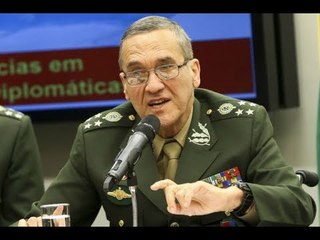 Comandante do Exército é duríssimo em seu discurso no dia do Exército
