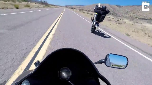 La roue arrière qui fini mal pour ce motard