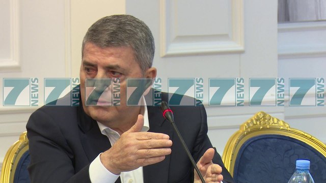 BIZNESI KERKON KOHE PER SHLYERJEN E KREDIVE - News, Lajme - Kanali 7