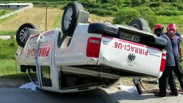 Pa Koment / Përplasen dy makina në Fier-Levan, një i vdekur