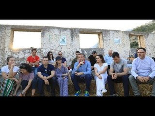 Ora News - Klosi zgjedh 21 festat që do të zhvillohen në Shqipëri