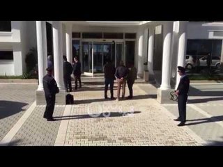 Ora News - Familja Balili "mund" policinë, gjykata u kthen licencat për policitë private