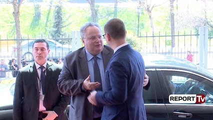 Report TV - A ndiheni të rrezikuar për shkarkimin në shtator? Bushati e Majko ikin me vrap