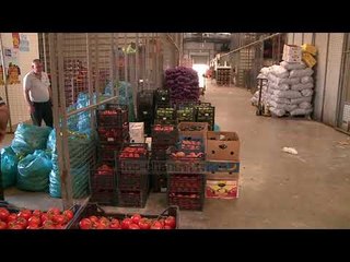 Tregu monopol, shitësit: Na zhvendosën me forcë! - Top Channel Albania - News - Lajme