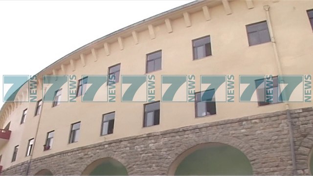 BLLOKOHET SHKOLLA E MAGJISTRATURES - News, Lajme - Kanali 7