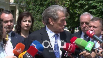 Ora News - Berisha: Asgjë nuk sjell flakja e Saimir Tahirit nga parlamenti, kur Rama është brenda