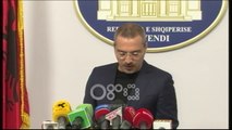 Ora News - Saimir Tahiri dorëzon mandatin, sulmon Berishen, Meten, Xhafaj