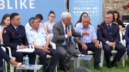 Ora News - Tahiri dorëzon mandatin, por thekson: Jam i vogël për të penguar integrimin në BE