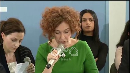 Ora News - Vlahutin kam parë shkolla pa banjo e dritë e kryebashkiakë me makina të shtrenjta