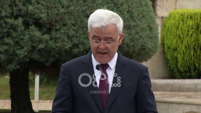 Ora News - 5 Maji, Xhafaj: Vetingu e vetmja rrugë për tu ndarë nga ata që e përbaltën