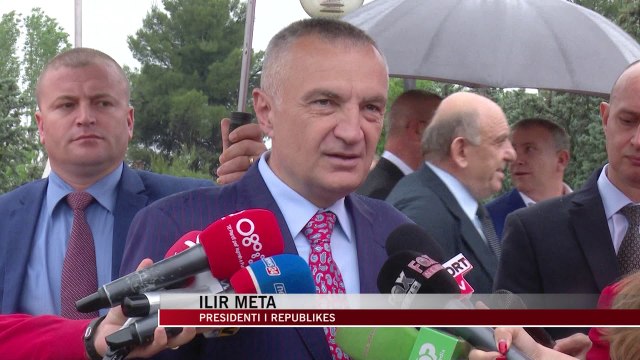 Nderohen dëshmoret e atdheut - News, Lajme - Vizion Plus
