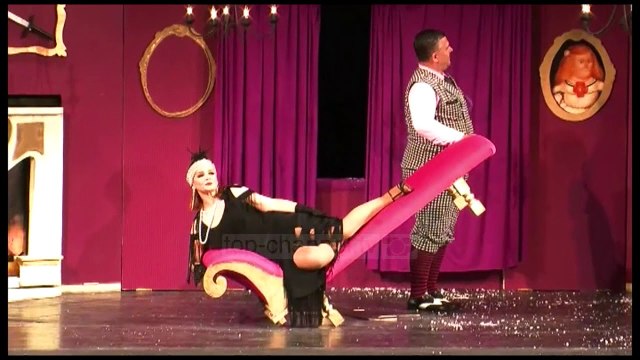 “Komedia që shkon për dreq”, premiera në Durrës - Top Channel Albania - News - Lajme