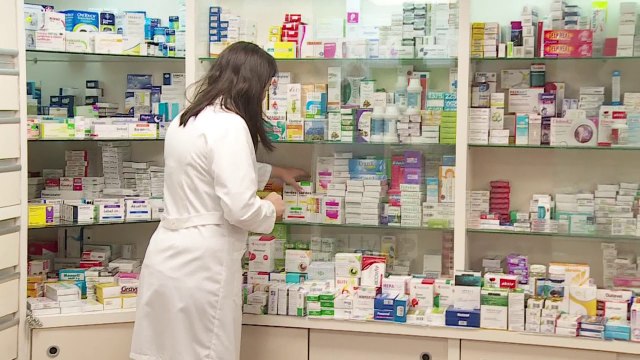 Konflikti për ilaçet e rimbursueshme, në farmaci ka mungesa - Top Channel Albania - News - Lajme