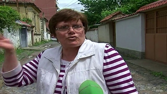 Dëmtohen kalldrëmet e Korçës, banorët kërkojnë rikonstruksion - Top Channel Albania - News - Lajme