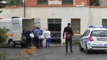 Report TV - Vlorë, humb ndjenjat në orën e mësimit, 18-vjeçarja mbërrin e pajetë në spital