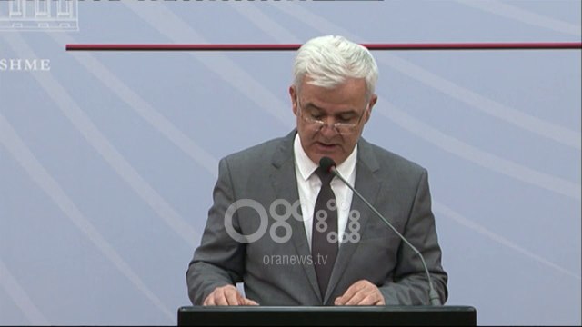 Ora News - Akuzat e PD, Xhafaj: Historia e vëllait në 2002, nuk kam pasur asnjë ndikim