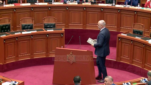 Protestë në Kuvend! Basha: Xhafaj është peshku i madh - Top Channel Albania - News - Lajme