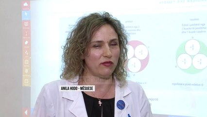 Mësim me tablet, projekti në pak shkolla - Top Channel Albania - News - Lajme