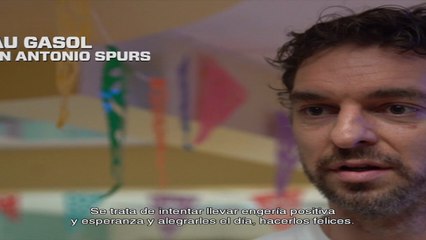 Pau Gasol Visits Methodist Childrens Hospital - Lat Am Subtitles