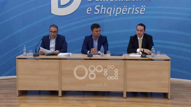 Ora News - PD të tjera akuza për Xhafajn: Si e ndihmoi të vëllain trafikant droge për të shpëtuar