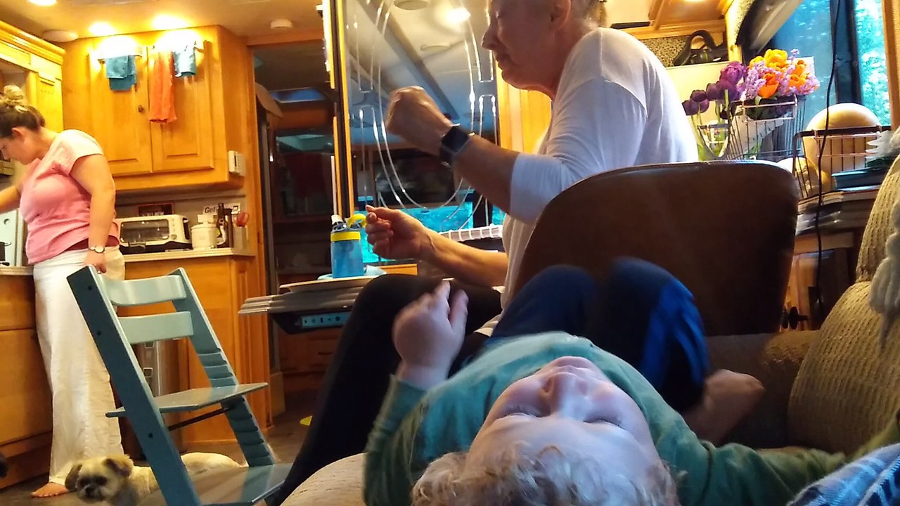 VID_20180507_193950610.mp4