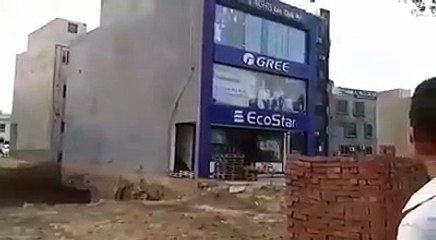 Building destroyed in Bahria town lahore