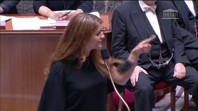 Viols sur mineurs: Je ne vais pas me calmer pour évoquer ce sujet lance Marlène Schiappa en lisant l'article 2 de son projet de loi