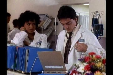 Diagnosis Murder 1x19 - Sister Michael Wnats You