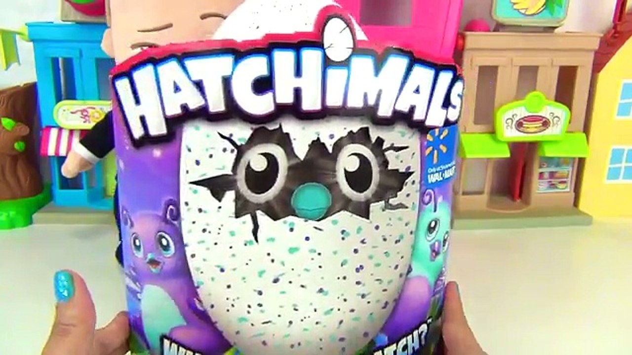 Boss Baby Opens HATCHIMAL Eggs & Toy Surprises