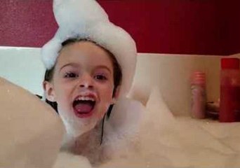 Daughter Wishes Mom a Happy Mother's Day in a Very Creative Way