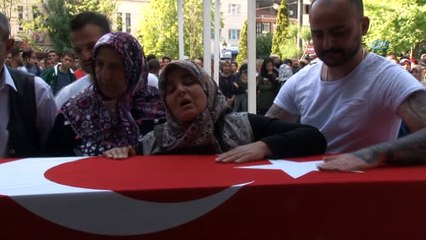 Hayatını kaybeden uzman çavuşun annesinden oğluna son sesleniş: “Annem hakkını helal et bana çok baktın”