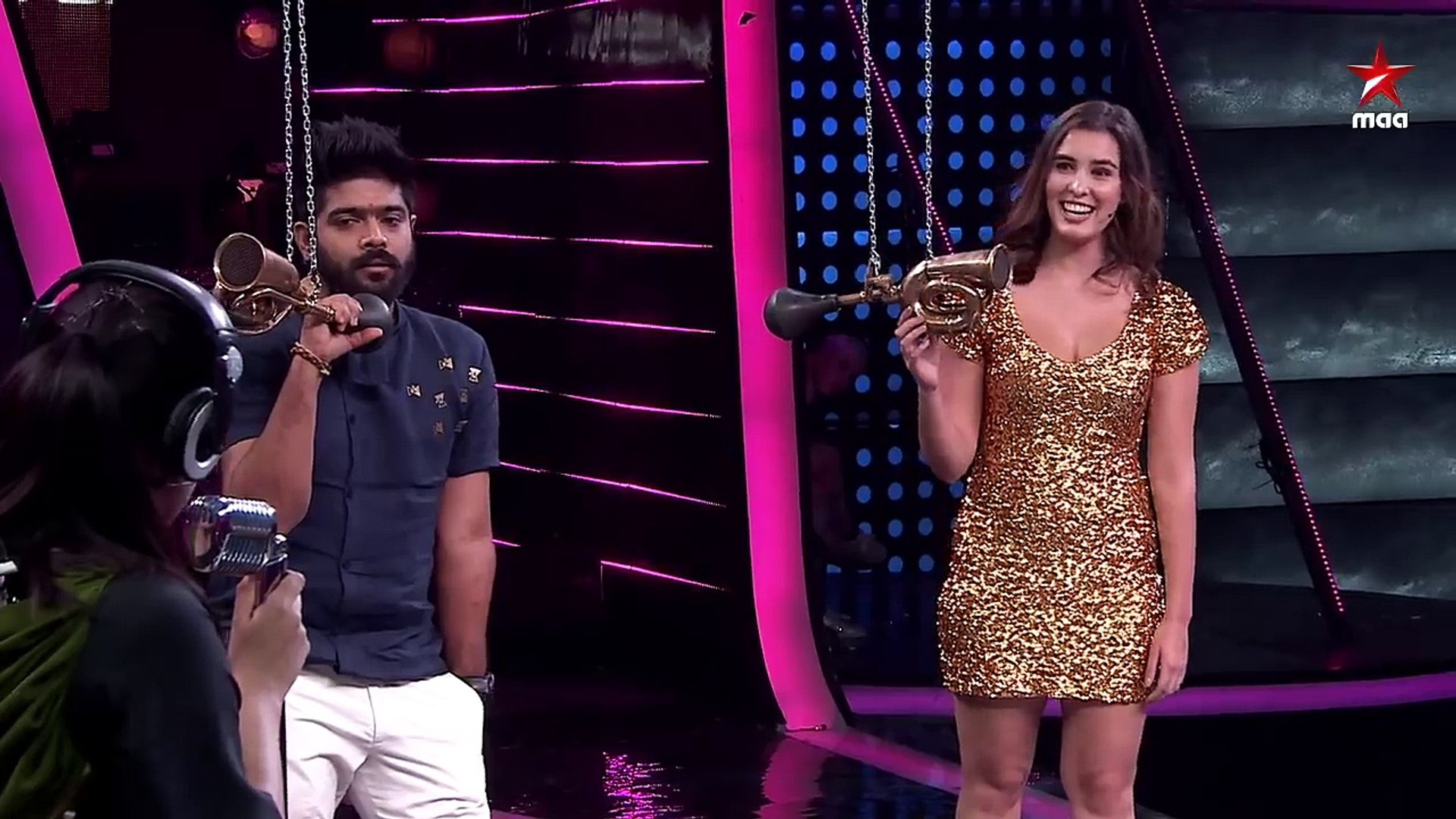 ⁣Inter fail SreeMukhi singing International song  #SixthSense Sat & Sun at 9:30 PM