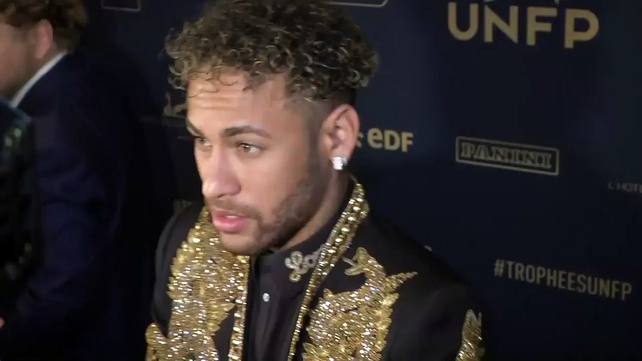 Neymar «Je ne veux pas parler de transfert» - Foot - Trophée UNFP -