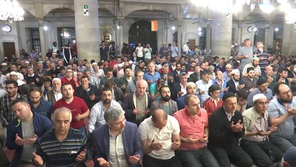 İlk teravih namazı kılındı - İSTANBUL