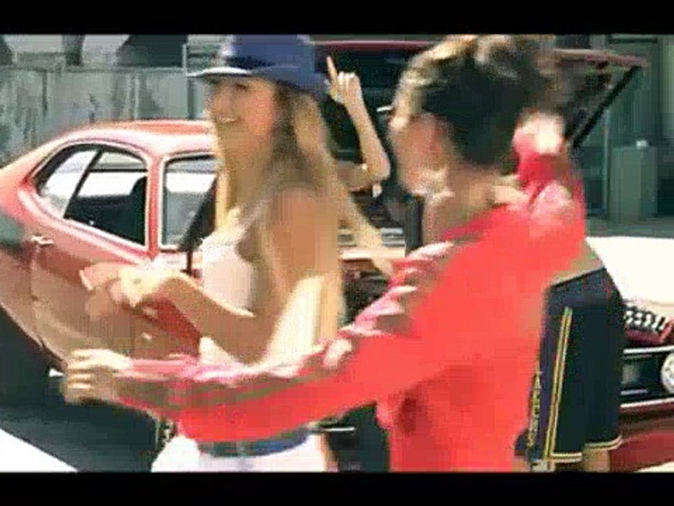 Ziynet Sali - Bizde Böyle ( Mustafa Ceceli Version )