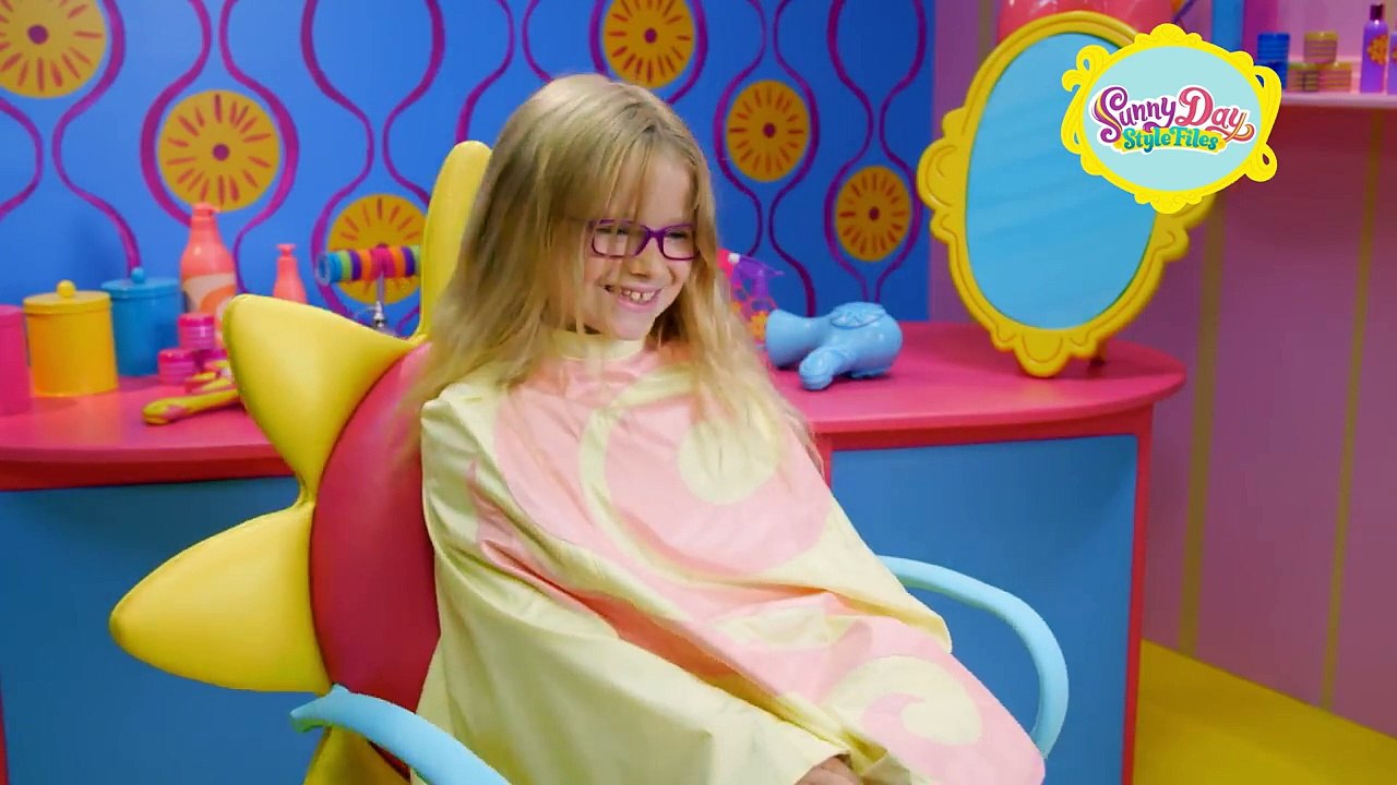 How to Make a Pumpkin Bun   Style Files Hair Tutorial - Sunny Day - Nick Jr.
