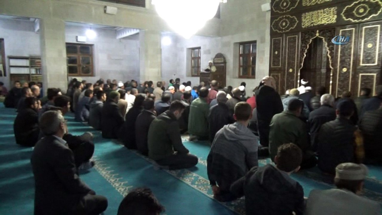 Kars’ta ilk teravih namazı kılındı