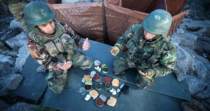 İlk İftarı Sınırdaki Mehmetçik Açtı