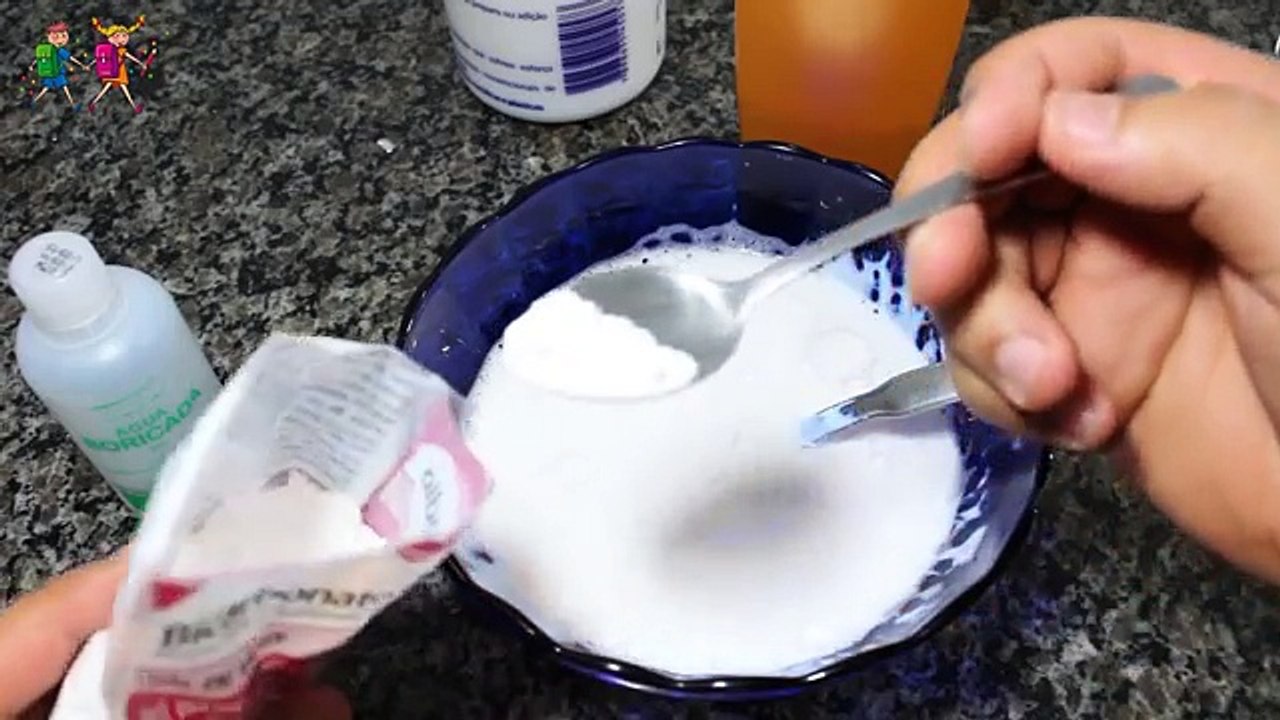 Como Fazer FLUFFY Slime Sem Espuma De Barbear-Amoeba Caseira Com Shampoo-Em Portugues!!!