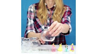 How to make a character snow globe in less than 5 minutes! l Daily crafts