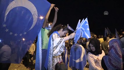 Türkmen göstericiler gece nöbetlerine devam ediyor - KERKÜK