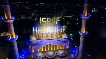Mahya ile süslenen Reşadiye Camii havadan görüntülendi