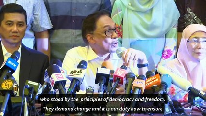 Malaysia's Anwar Ibrahim speaks to press after release