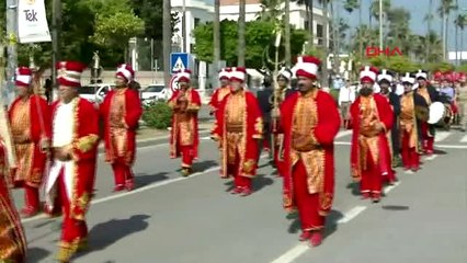 Hatay Mehteran ile Yürüdüler, İzmir Marşı Söylediler