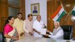 Karnataka election result 2018 II कांग्रेस ने लगाया खरीद-फरोख्त का आरोप, बीजेपी का इंकार