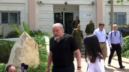 Israel defends attacks on Gaza border