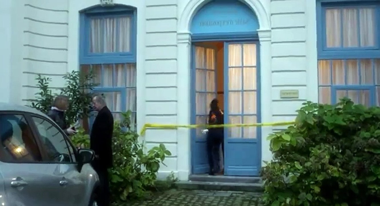 Commissaire Magellan S01E17 Mort aux encheres FRENCH - Part 01