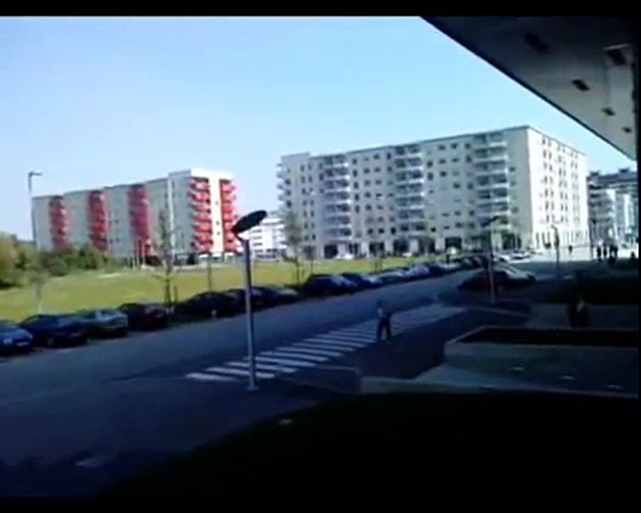 Tesla Roadster vs. BMW electric - street race.wmv