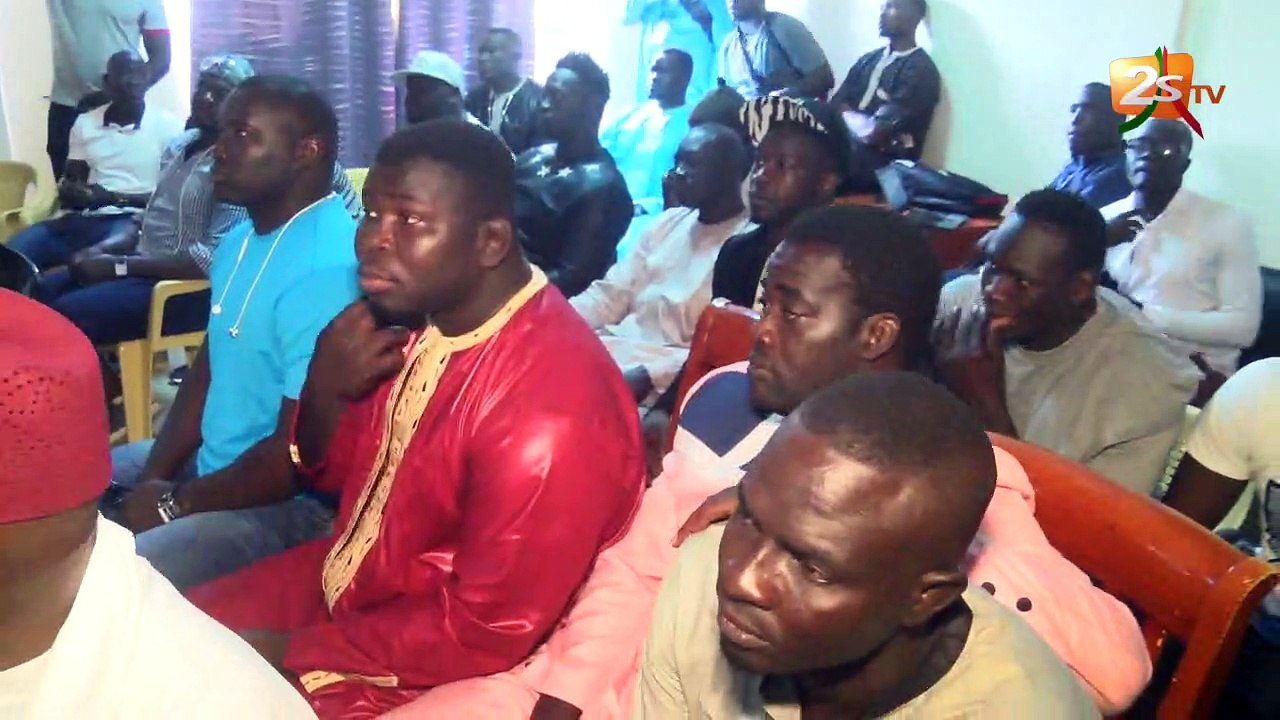 RENCONTRE ENTRE LUTTEURS & MINISTRE DES SPORTS MATAR BA
