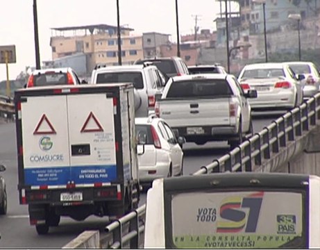 Autoridades analizan la ventajas sobre el puente que una Samborondón y Guayaquil